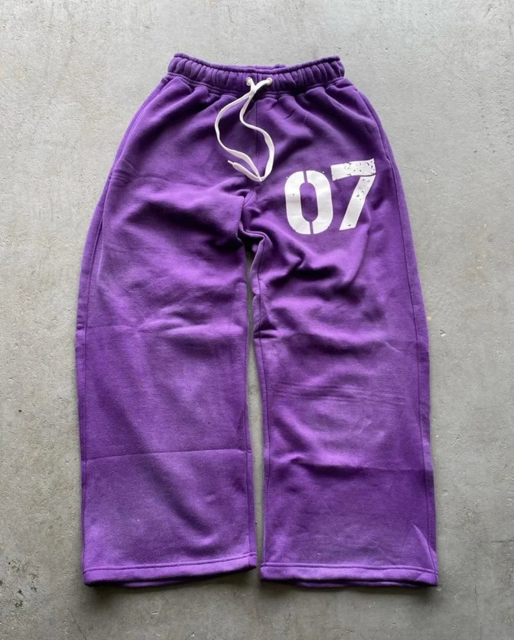 07 sweatpants