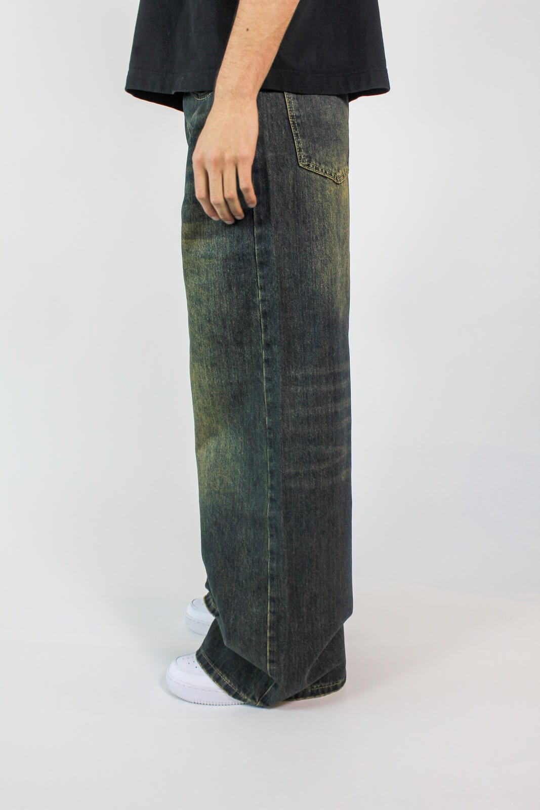 Baggy Sun Bleached Denim